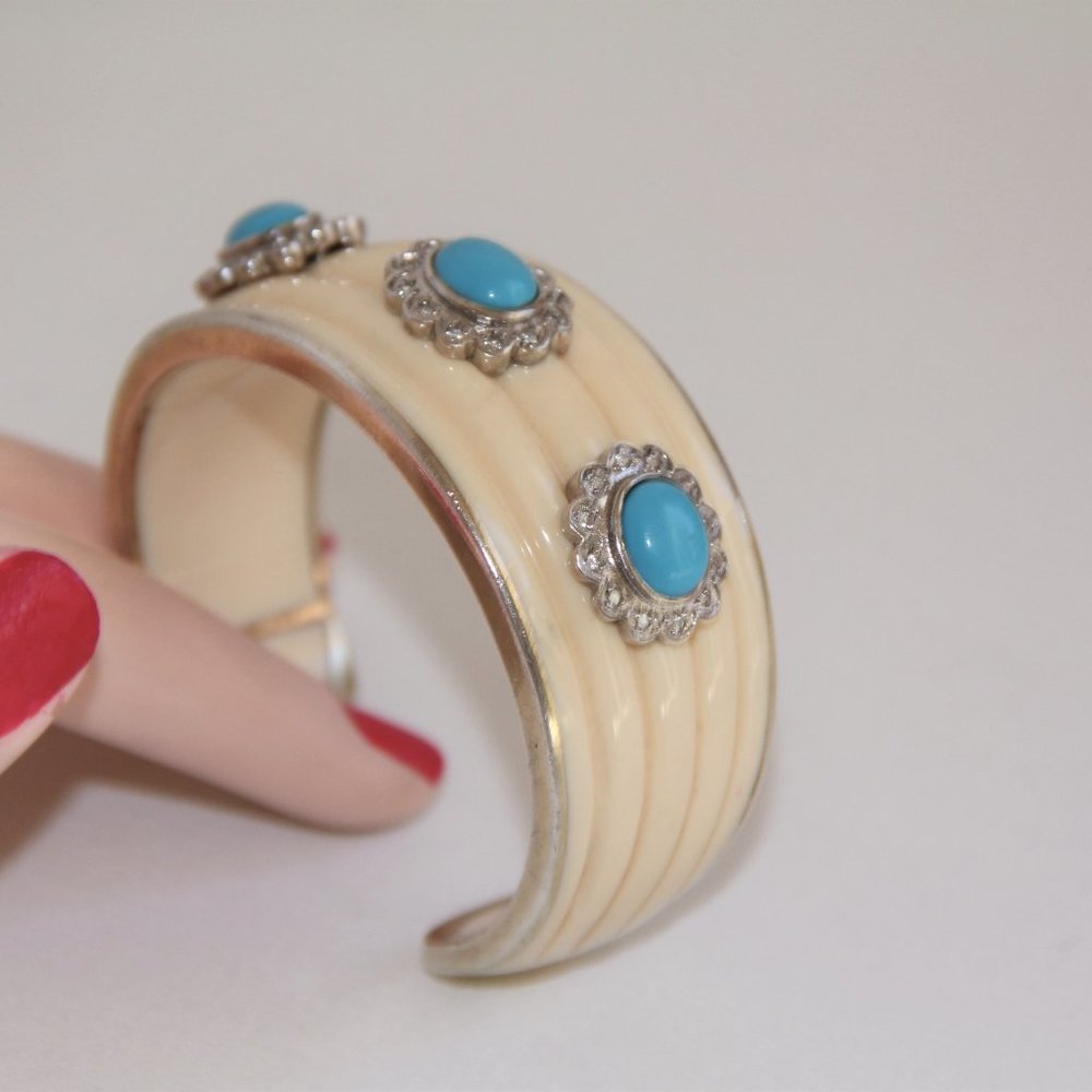 Miriam Salat Turquoise Cabochon Sterling Cuff - Picture 11 of 13